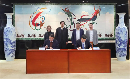 20251117706800.jpg 640 (2).jpg